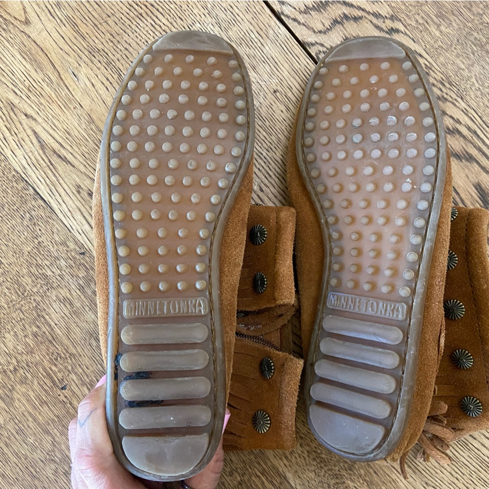 Minnetonka Double Fringe Side Zip Boot - Picture 6 of 6